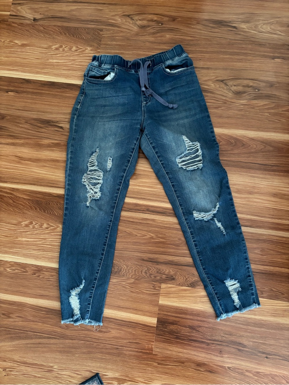 YMI distressed  denim joggers size Small in excellent pre-owned condition